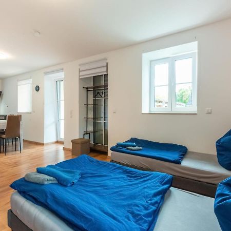 Apartment With Terrace In An Ideal Location Haunsheim Zewnętrze zdjęcie