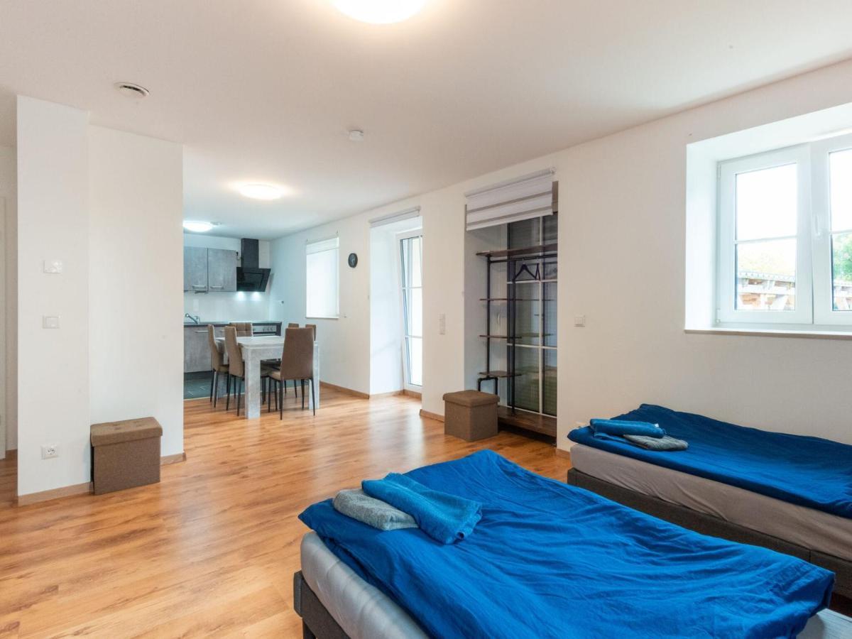 Apartment With Terrace In An Ideal Location Haunsheim Zewnętrze zdjęcie