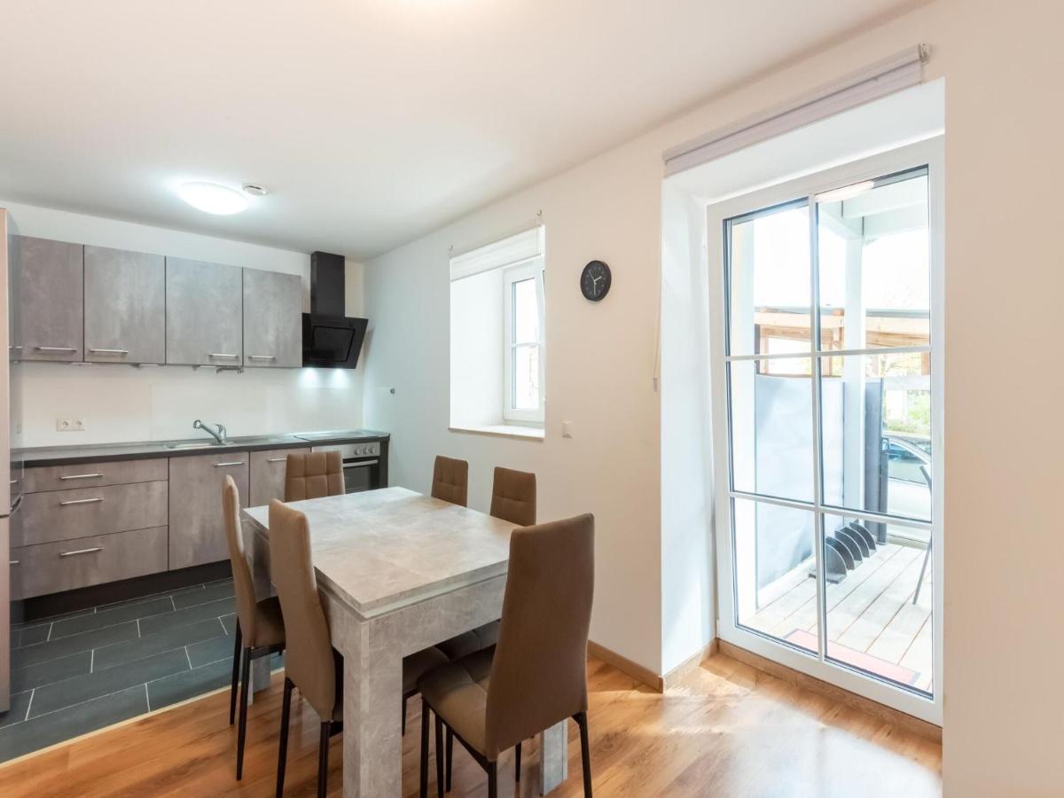 Apartment With Terrace In An Ideal Location Haunsheim Zewnętrze zdjęcie