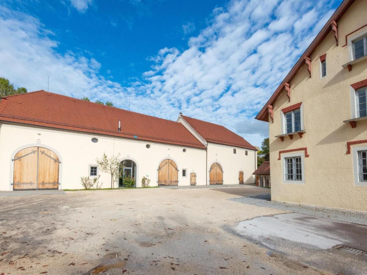 Apartment With Terrace In An Ideal Location Haunsheim Zewnętrze zdjęcie